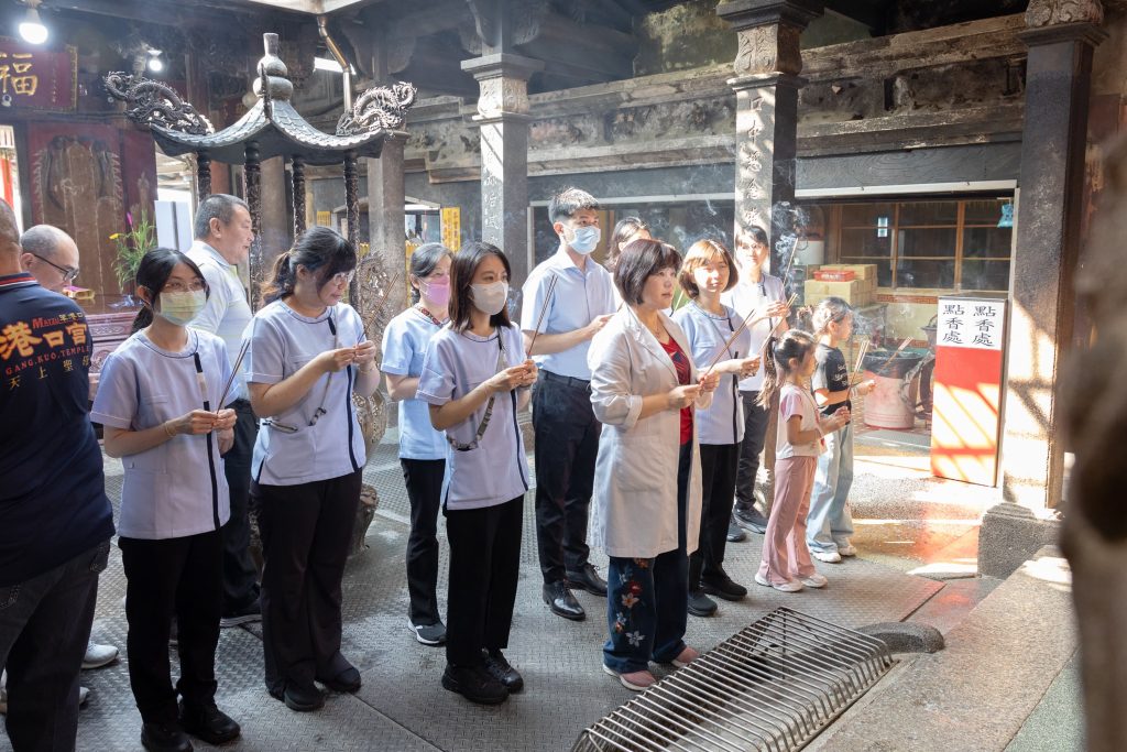 三週年義診,嘉義港口宮,信賴眼科,賴麗如醫師